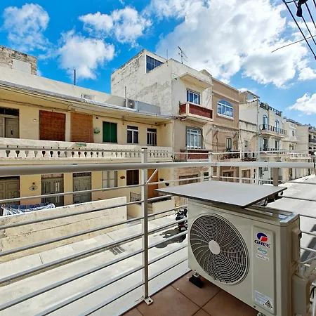 Corner View 2 아파트 *