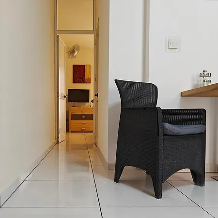 Corner View 2 * 마르사스칼라